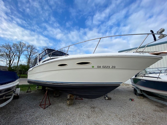 1989 Sea Ray 300 Sundancer  for sale at True North Yacht Sales & Service